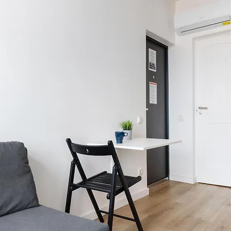 Tiny Urban Apartment *